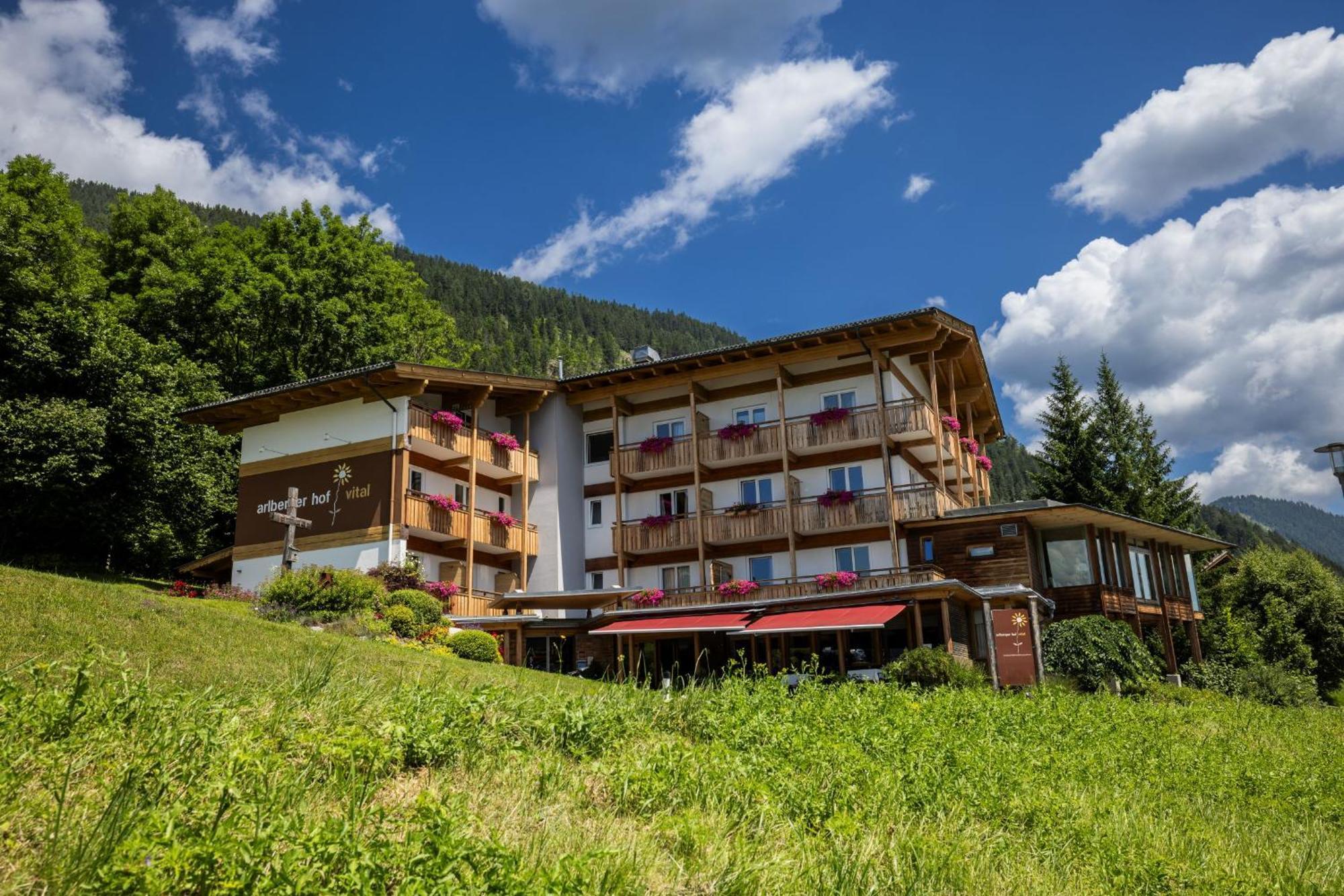 Arlbergerhof Vital Weissensee Exterior foto